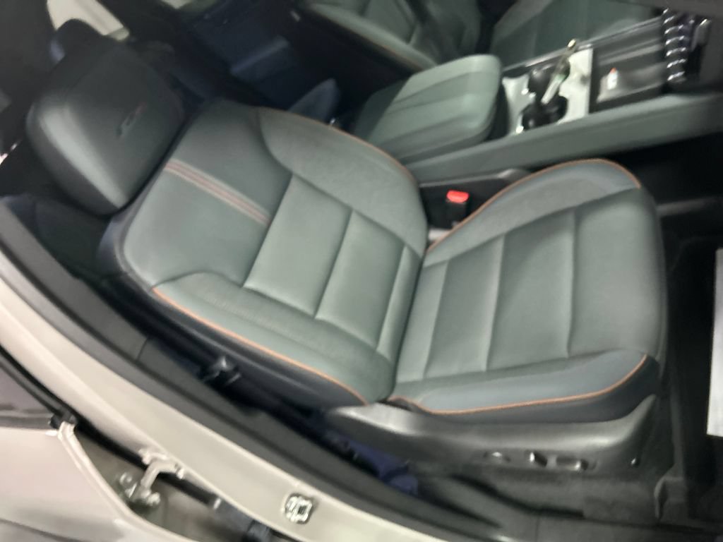 New 2027 GMC Acadia AT4 w/ Luxury Package AWD/4WD image 24