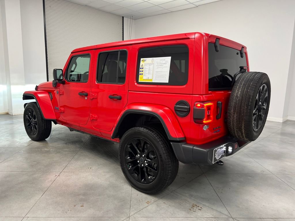 Used 2025 Jeep Wrangler Sahara 4xe image 5
