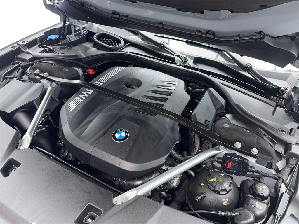Used 2023 BMW 740i image 59
