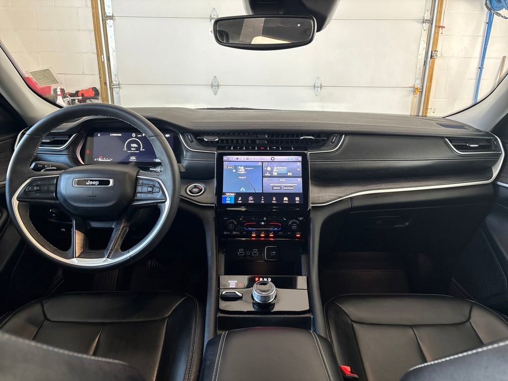 Used 2024 Jeep Grand Cherokee L Limited image 16