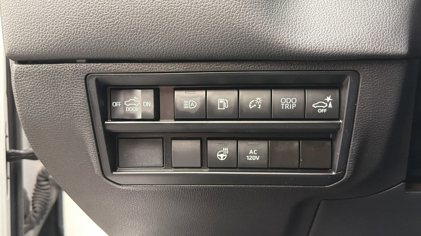 Used 2024 Toyota Tundra Limited image 30