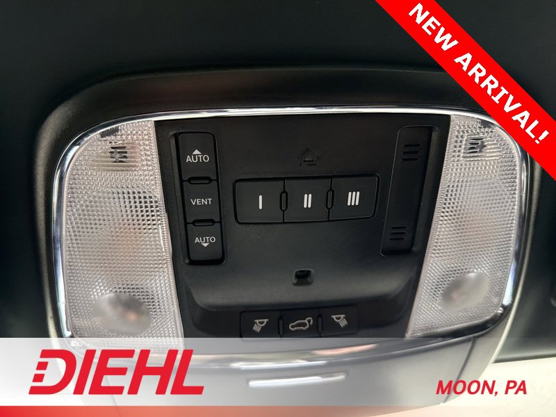 Used 2020 Jeep Grand Cherokee Altitude image 34