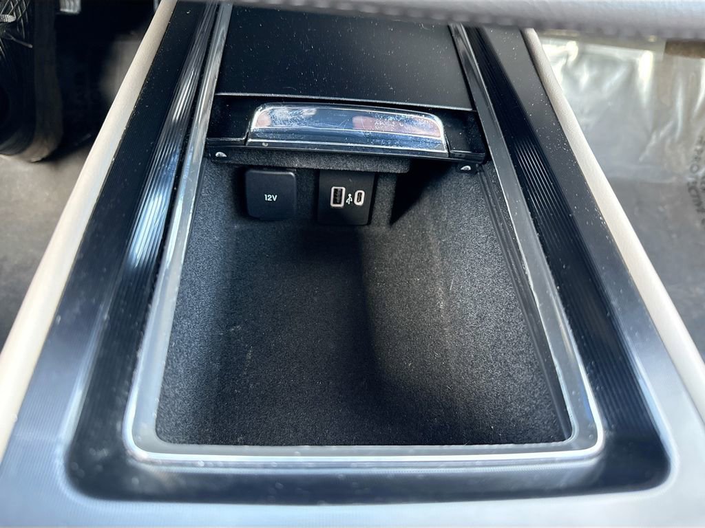 Used 2022 Lincoln Corsair Reserve w/ Equipment Group 201A image 32