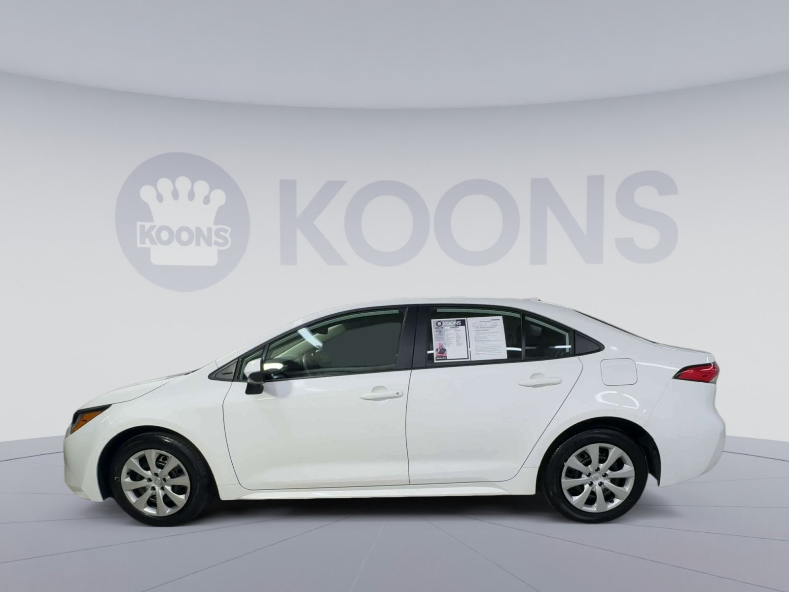 Used 2025 Toyota Corolla LE FWD image 7