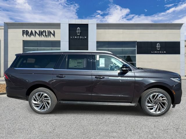 New 2026 Lincoln Navigator L Premier AWD/4WD image 8