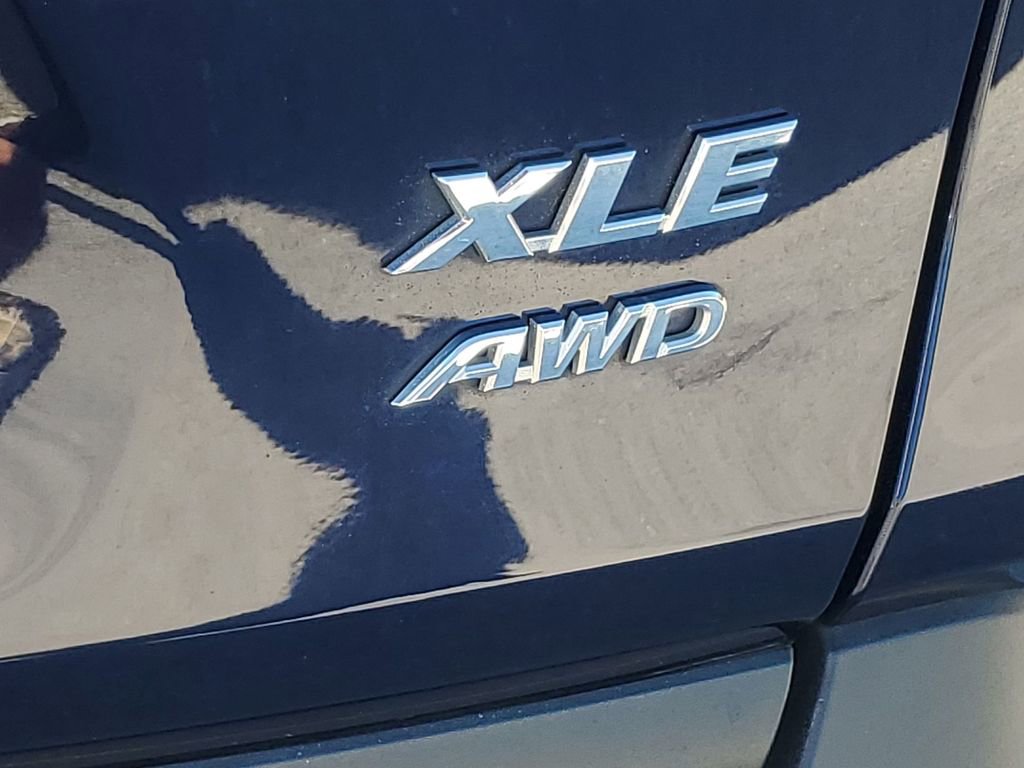 Certified 2021 Toyota RAV4 XLE w/ Convenience Package image 39