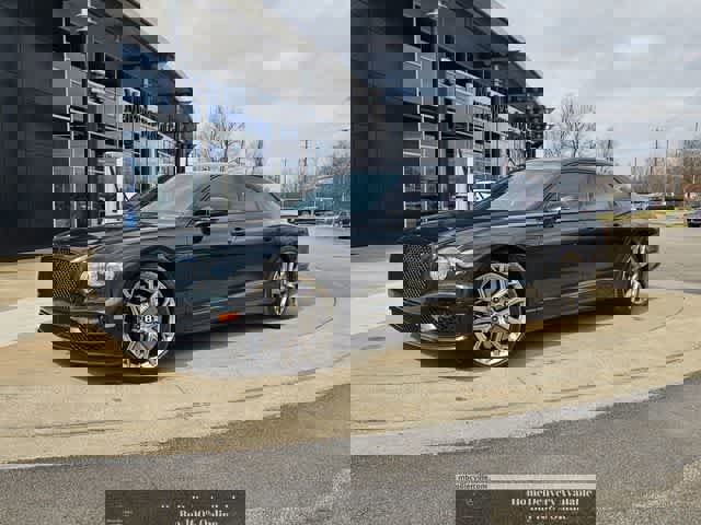 Used 2024 Bentley Flying Spur W12 image 1