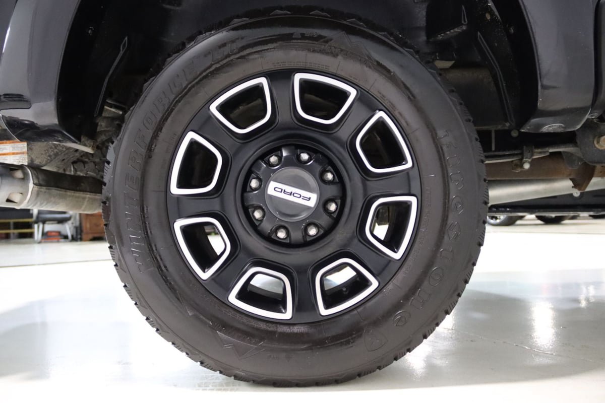 Used 2023 Ford F250 Platinum w/ FX4 Off-Road Package AWD/4WD image 90