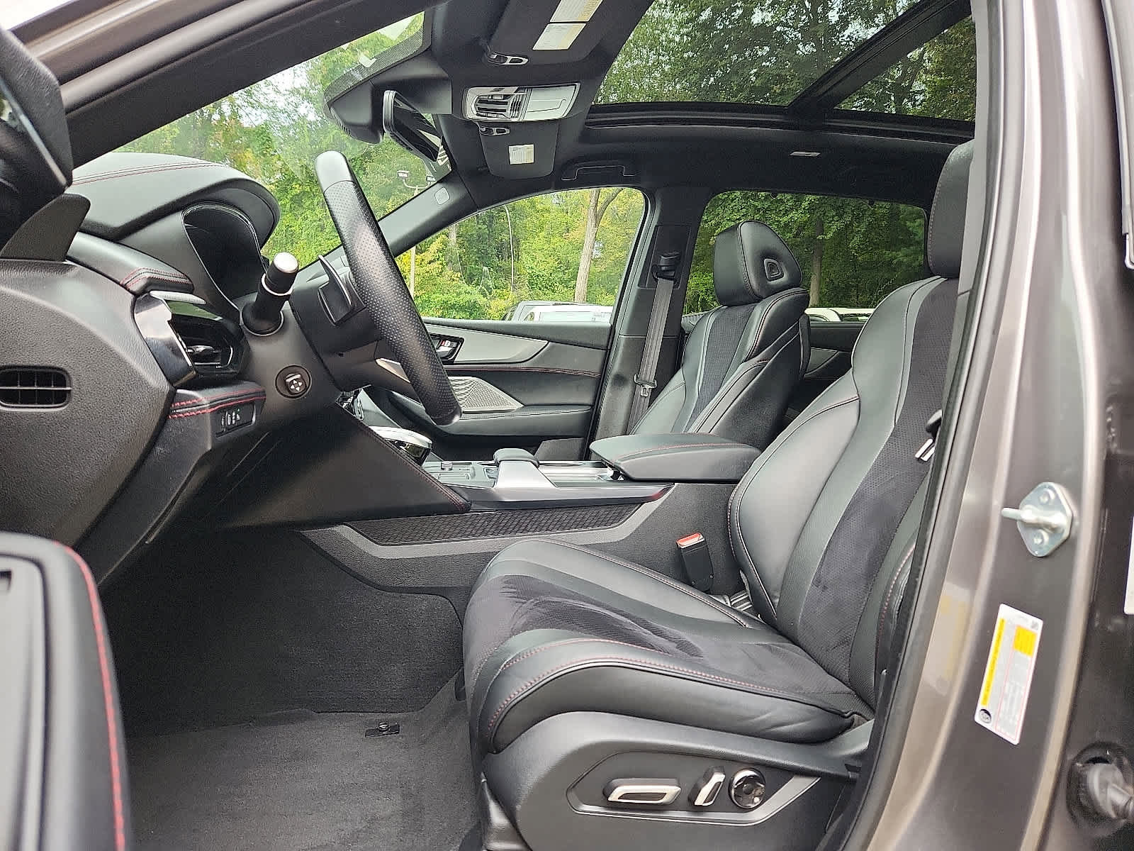 Used 2022 Acura MDX A-Spec image 14