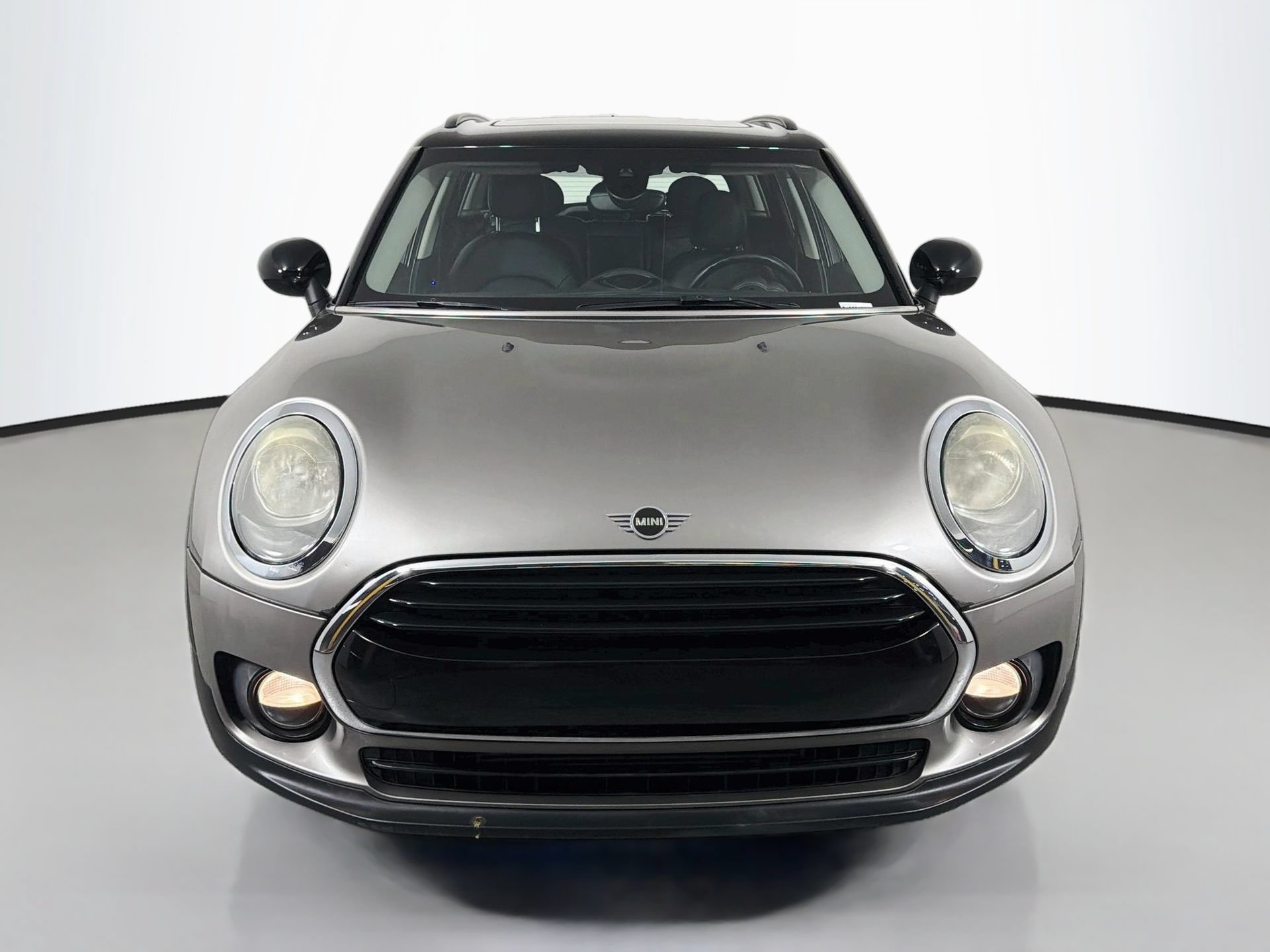 Used 2019 MINI Cooper Clubman ALL4 AWD/4WD image 2