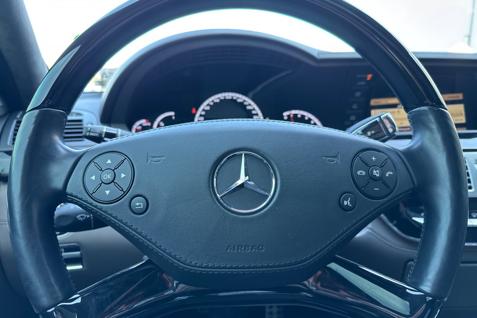 Used 2011 Mercedes-Benz S 63 AMG image 23