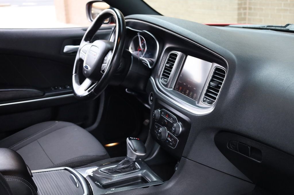 Used 2016 Dodge Charger SXT w/ Navigation & Travel Group image 26