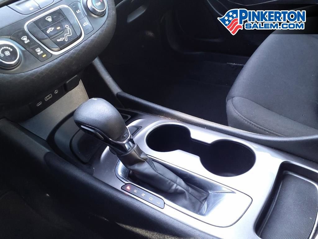 Used 2022 Chevrolet Malibu LS image 27