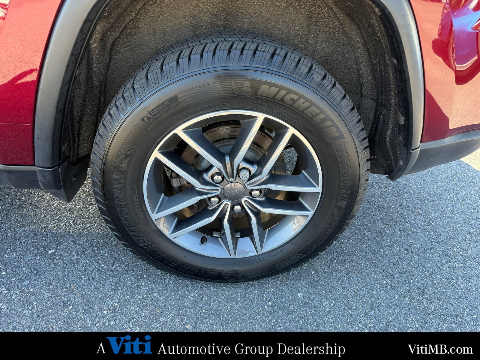 Used 2019 Jeep Grand Cherokee Limited AWD/4WD image 13