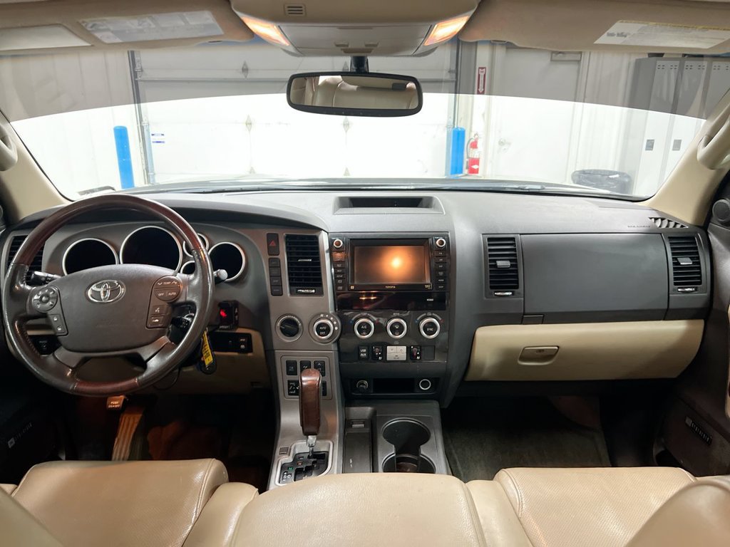 Used 2011 Toyota Sequoia Platinum AWD/4WD image 10