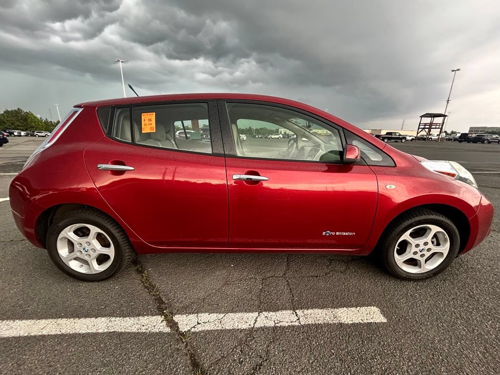Used 2012 Nissan Leaf SL FWD image 6