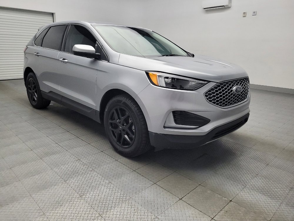 Used 2024 Ford Edge SEL image 13
