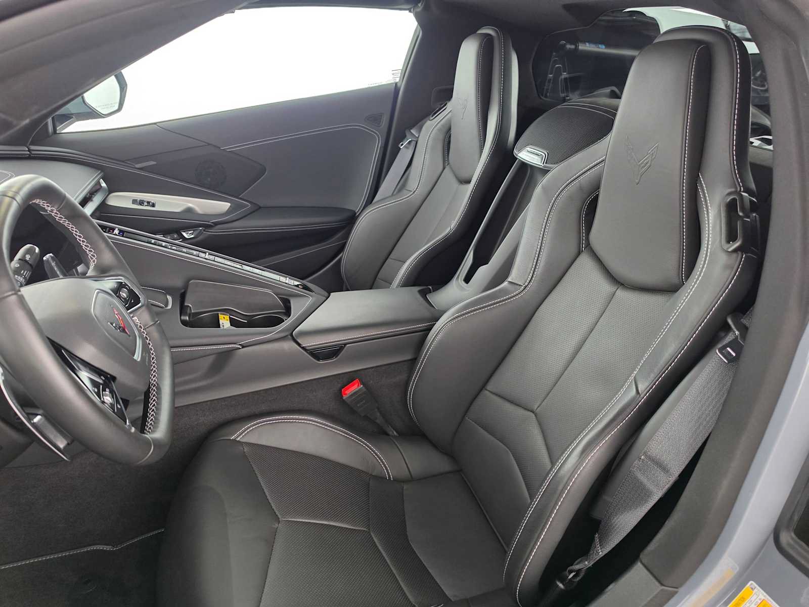 Used 2024 Chevrolet Corvette Stingray Coupe w/ 1LT RWD image 17