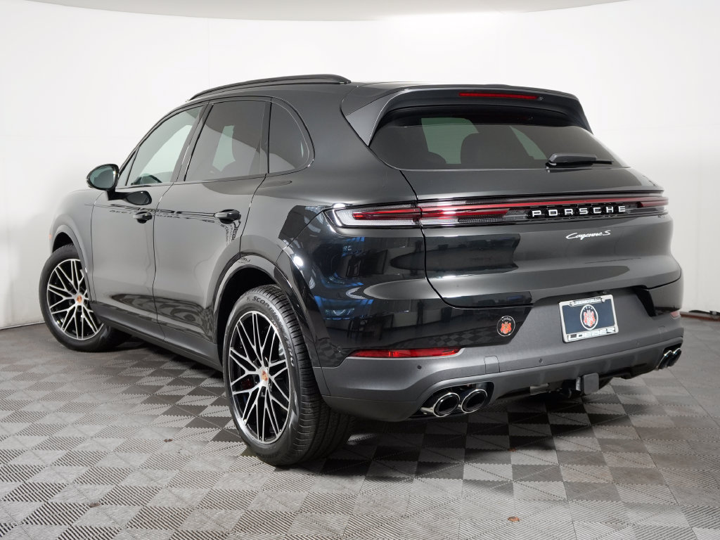 New 2026 Porsche Cayenne S AWD/4WD image 3