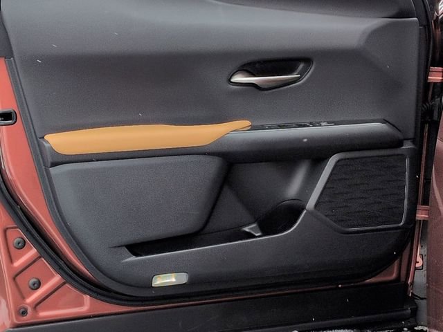 Used 2025 Lexus UX 300h AWD image 14