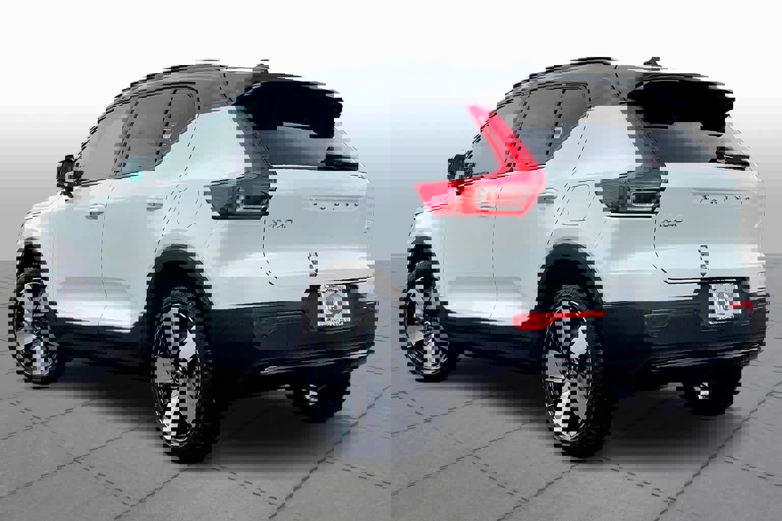 New 2024 Volvo XC40 Recharge Ultimate w/ Protection Package Premier image 3
