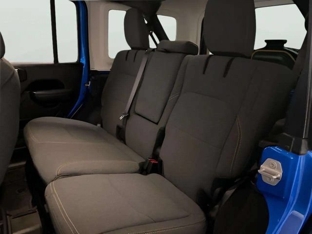 Used 2024 Jeep Wrangler Unlimited AWD/4WD image 85