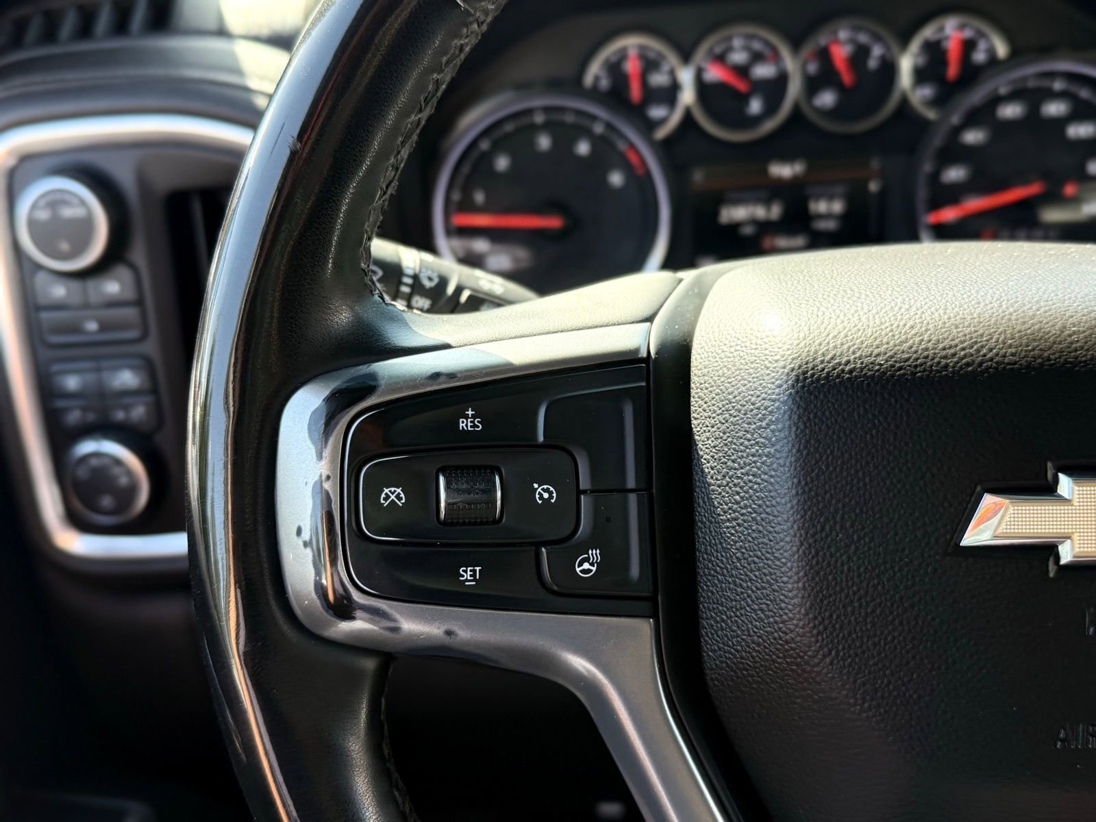 Used 2023 Chevrolet Silverado 2500 LT w/ Convenience Package image 34