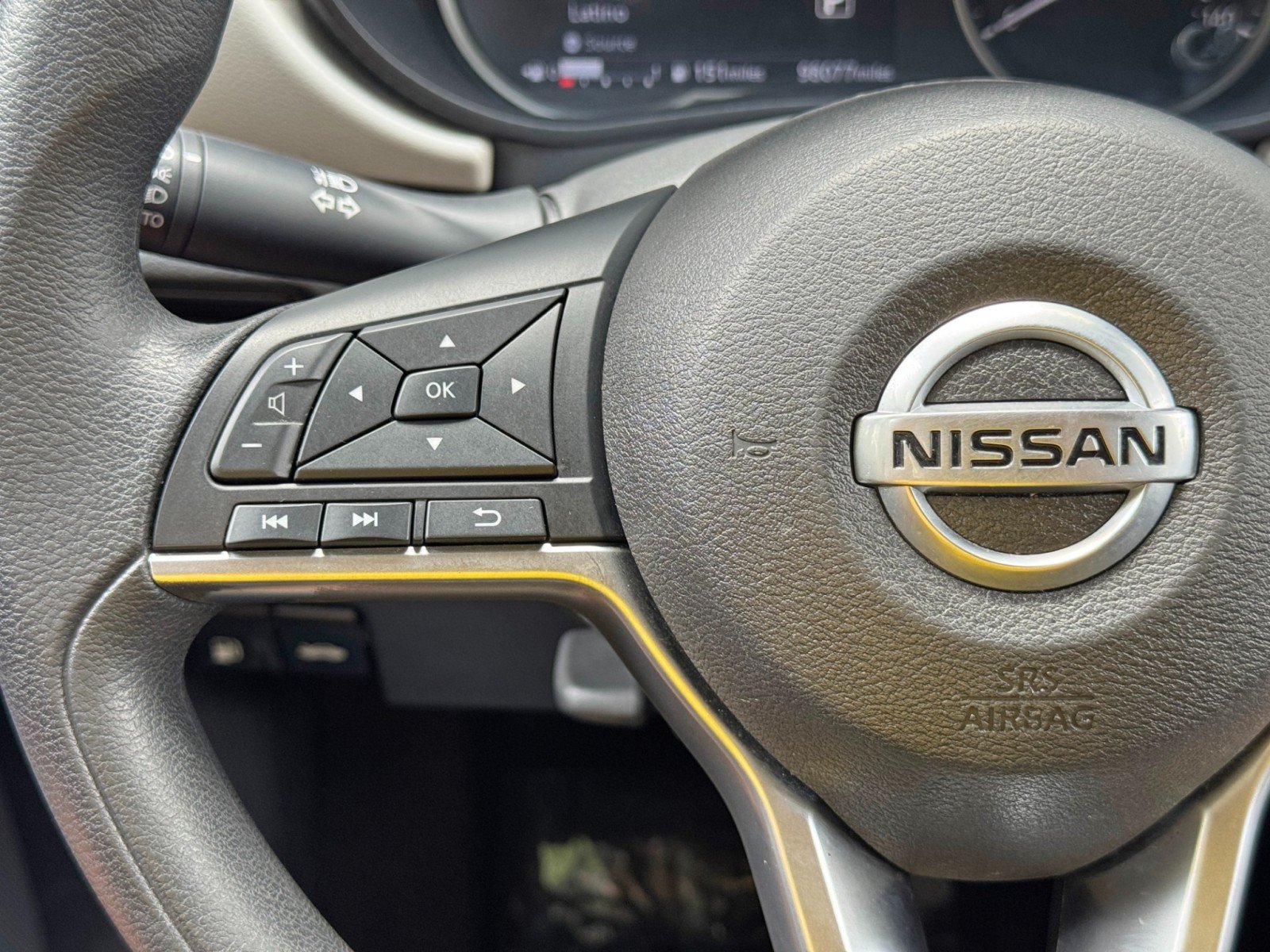 Used 2021 Nissan Versa SV FWD image 18