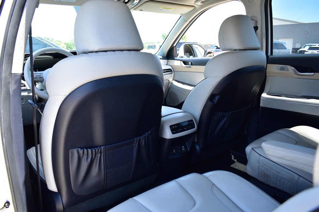 Used 2023 Hyundai Palisade Limited FWD image 24