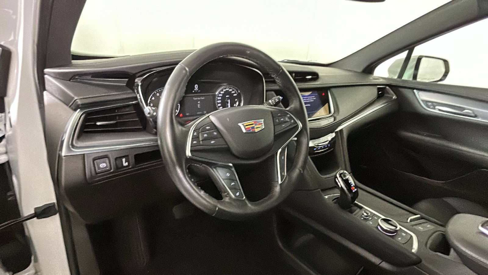 Used 2022 Cadillac XT5 Luxury AWD/4WD image 13