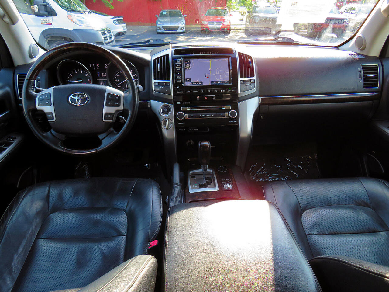 Used 2015 Toyota Land Cruiser image 34