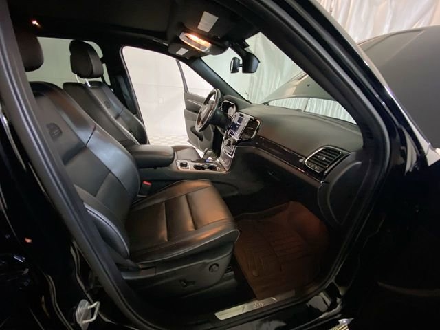 Used 2020 Jeep Grand Cherokee Overland image 38