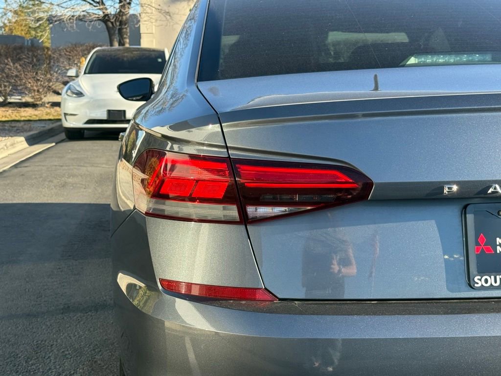 Used 2020 Volkswagen Passat 2.0T SE image 34