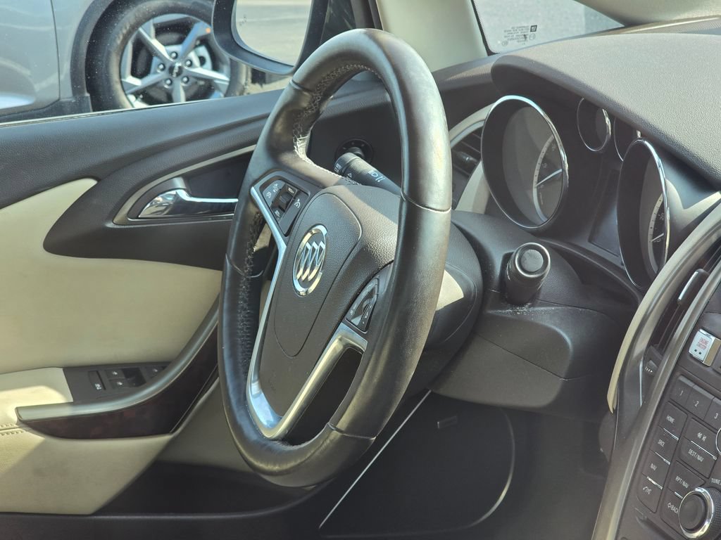 Used 2014 Buick Verano Leather FWD image 16