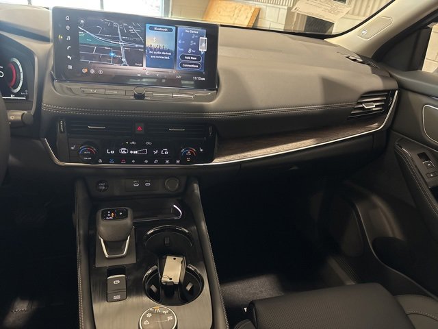New 2026 Nissan Rogue Platinum image 15