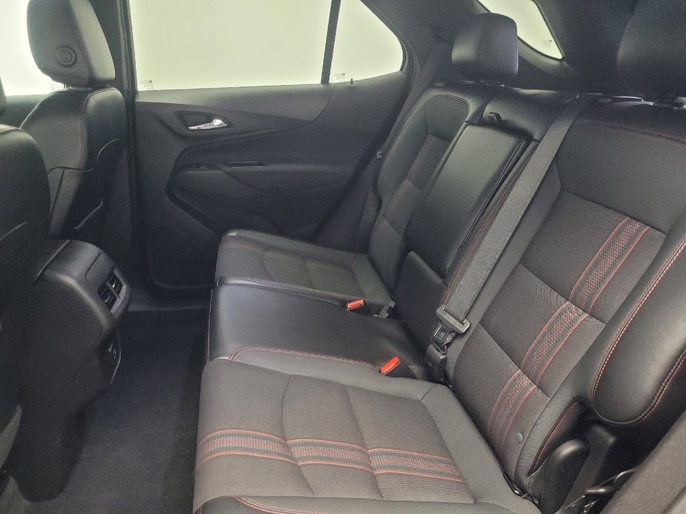 Used 2023 Chevrolet Equinox RS image 18