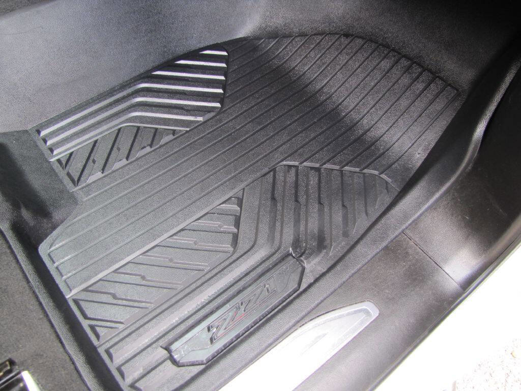 Used 2020 GMC Sierra 1500 Elevation w/ Elevation Value Package image 16