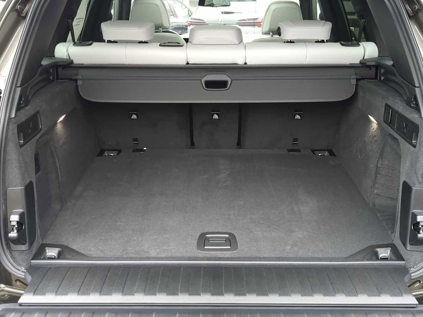 New 2026 BMW X5 xDrive40i w/ Executive Package image 37