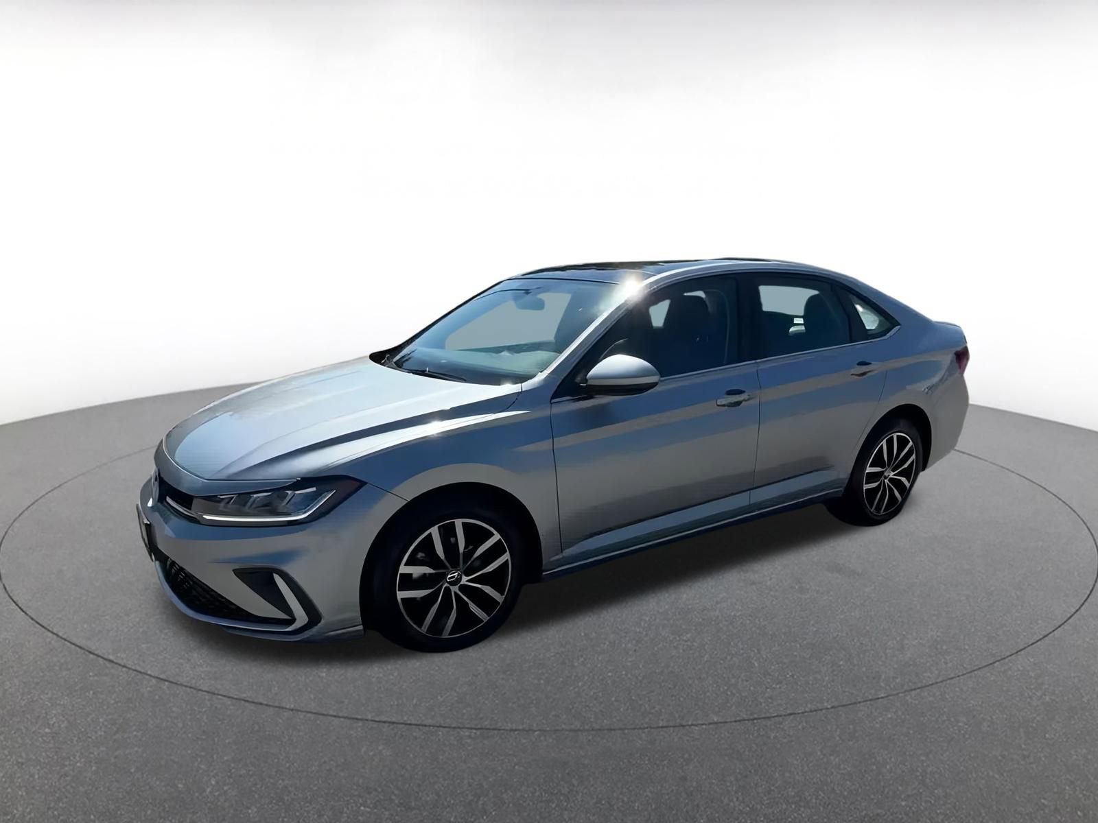 Used 2025 Volkswagen Jetta SE image 8