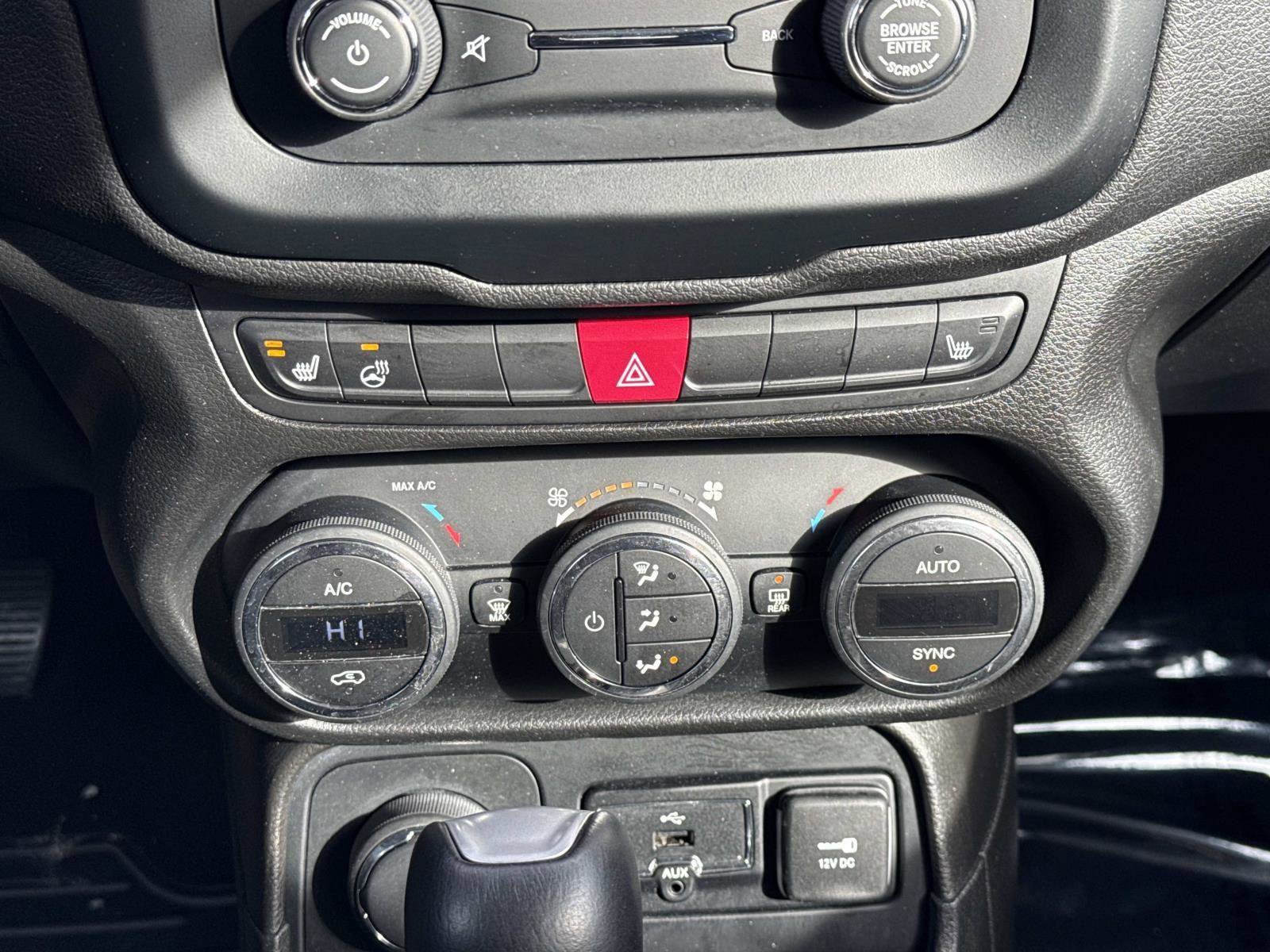 Used 2017 Jeep Renegade Limited image 6