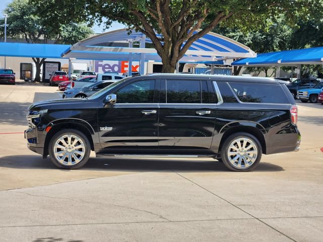 Used 2021 Chevrolet Suburban Premier w/ Premium Package RWD image 14