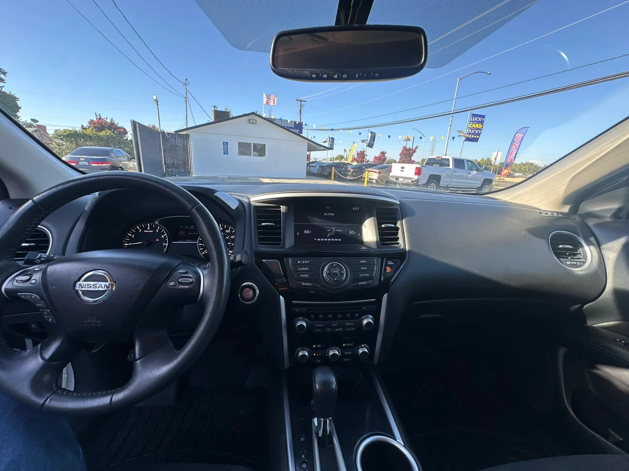 Used 2018 Nissan Pathfinder SV AWD/4WD image 31