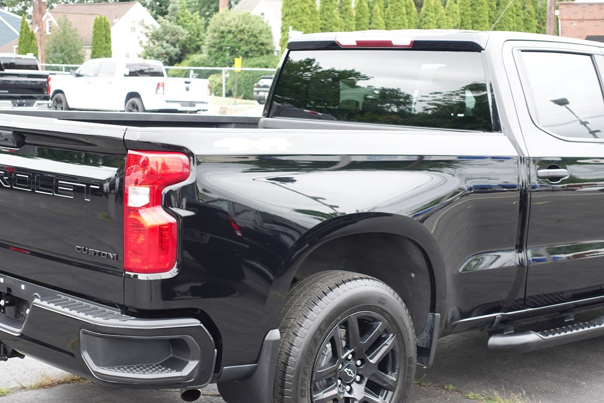 Used 2024 Chevrolet Silverado 1500 Custom AWD/4WD image 11