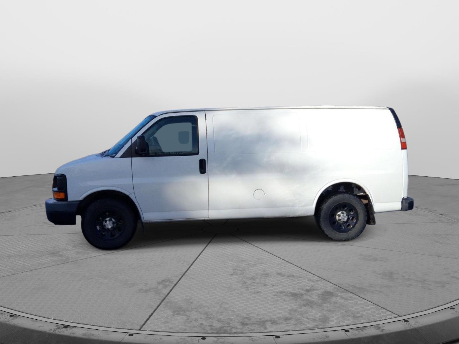 Used 2009 Chevrolet Express 1500 Work Van image 6
