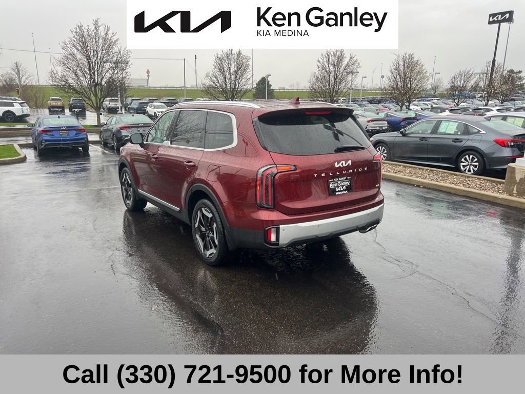 Certified 2023 Kia Telluride EX w/ EX Captain's Chair Package image 15