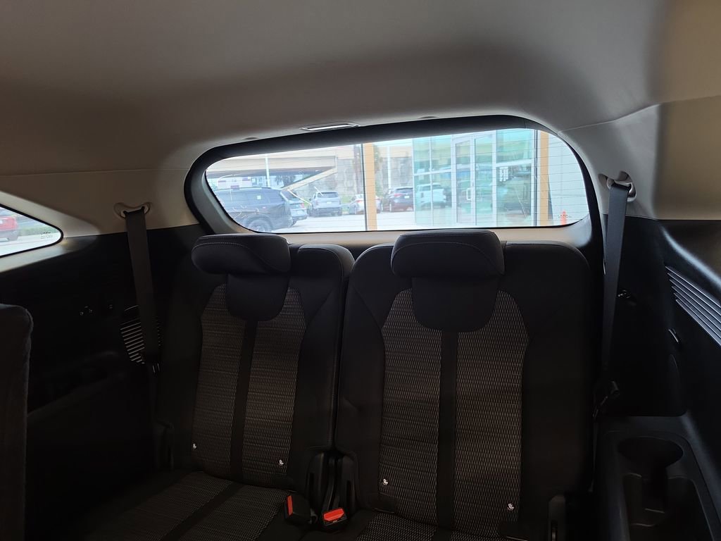Certified 2025 Kia Sorento LX FWD image 40