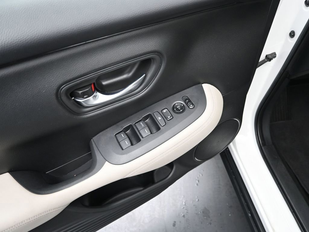 Certified 2023 Honda HR-V LX image 22