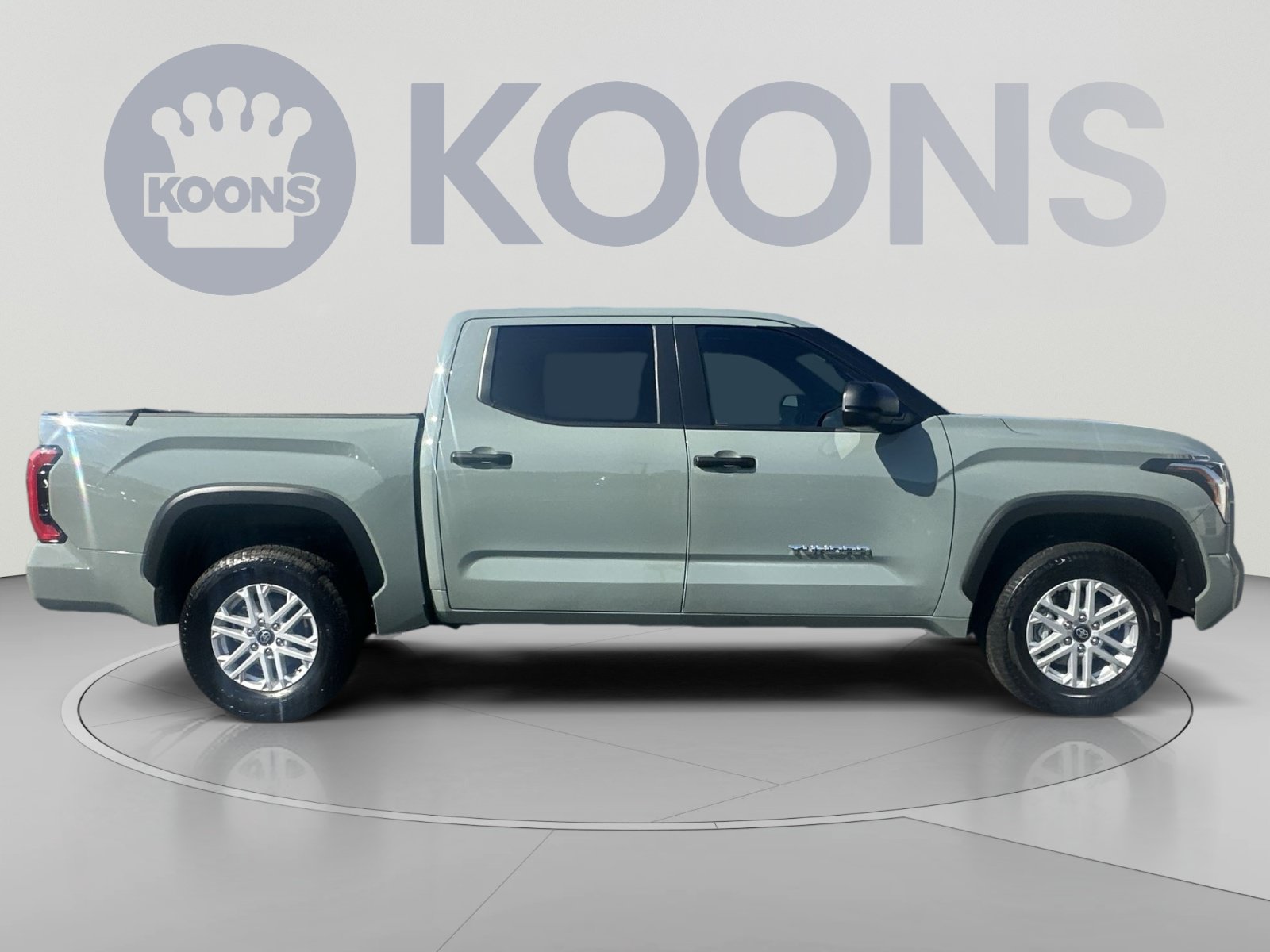 Used 2025 Toyota Tundra SR5 AWD/4WD image 12