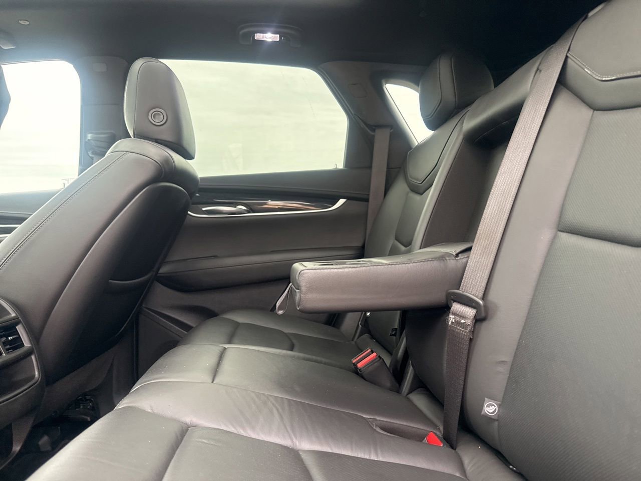 Used 2020 Cadillac XT5 Premium Luxury FWD image 35