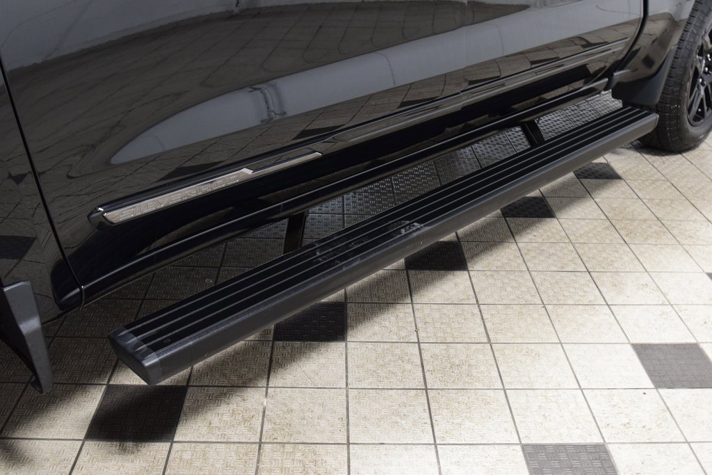 Used 2025 Chevrolet Silverado 1500 High Country w/ Midnight Edition image 23